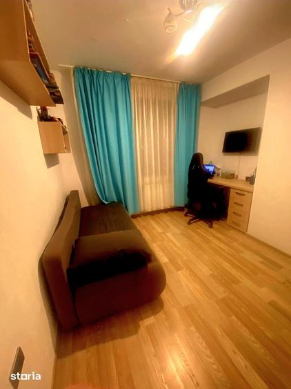 Apartament cu 3 camere decomandat în 13 Decembrie