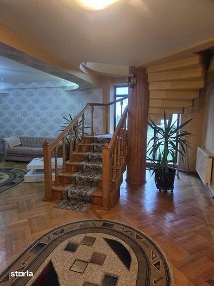 Casă cu 3 camere cu Teren 200 Mp în Central