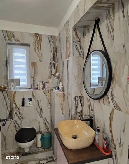 Apartament cu 3 camere semidecomandat, mobilat în Metalurgiei