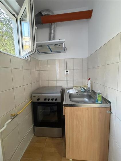 Apartament cu 2 camere nedecomandat în Podu Roș
