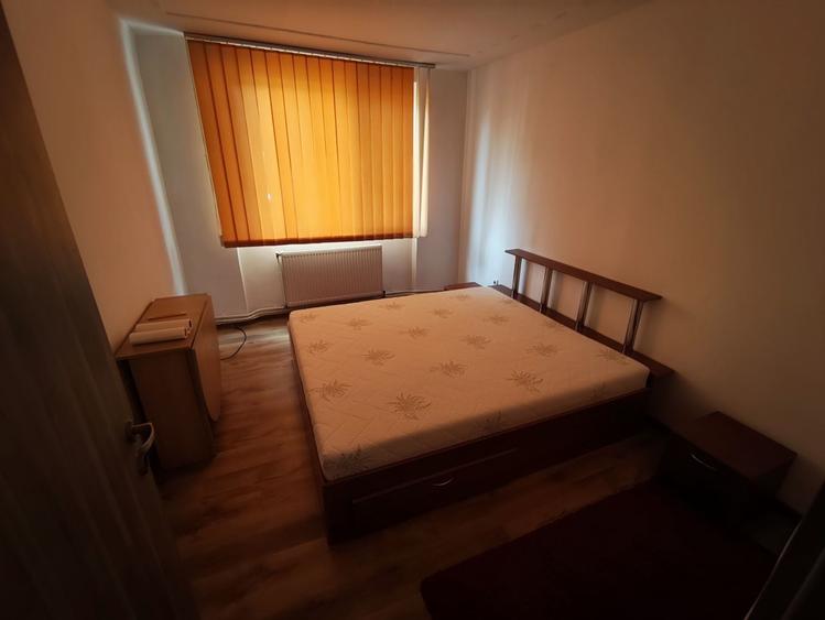 Inchiriez apt. cu 3 camere in Baia Mare intre RFN si Albina - 13