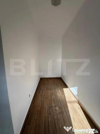 Casă cu 6 camere cu Teren 700 Mp în 700