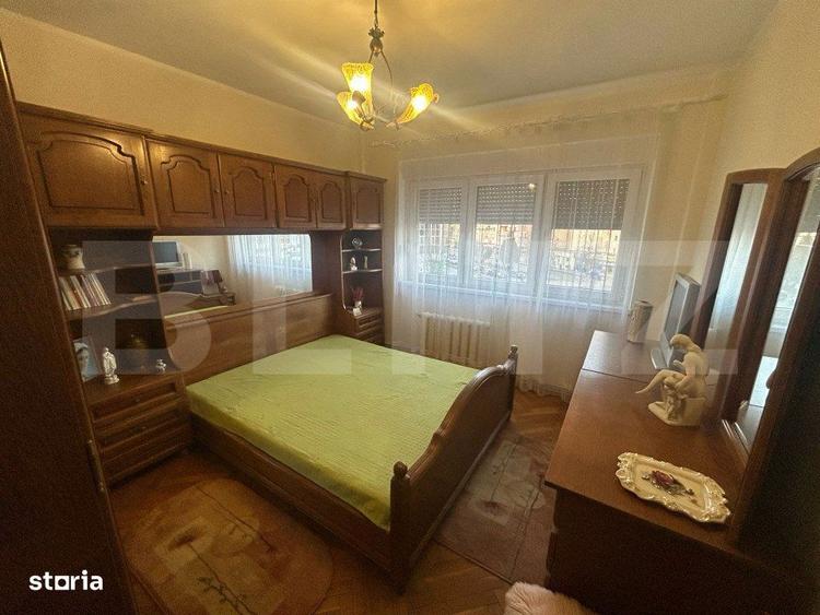 Apartament cu 3 camere decomandat în Cetate
