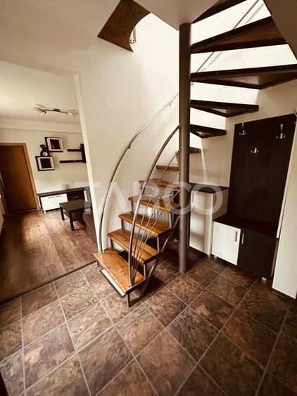 Apartament cu 5 camere semidecomandat, mobilat în Lazaret