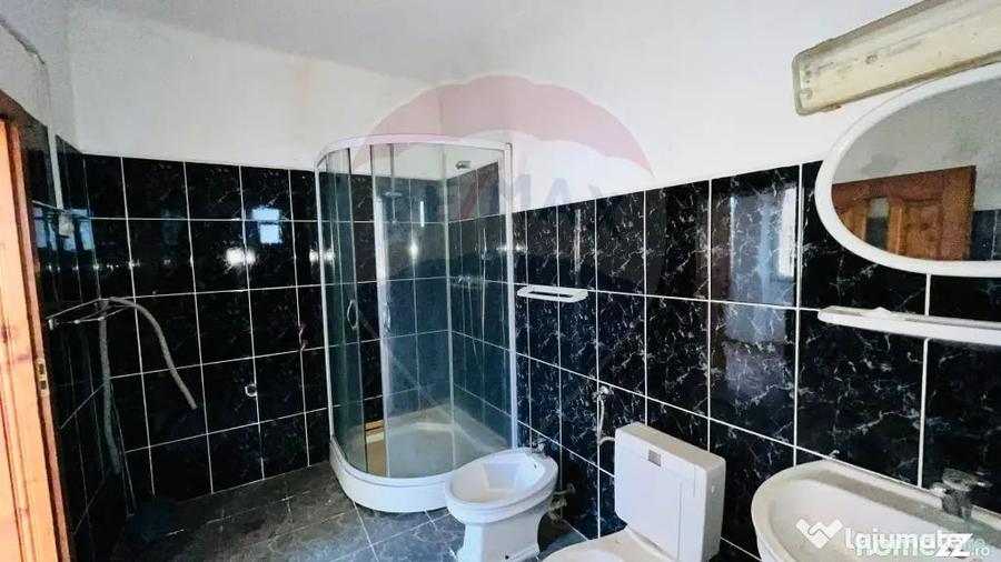 Casă cu 4 camere cu Teren 1367 Mp în Sântandrei