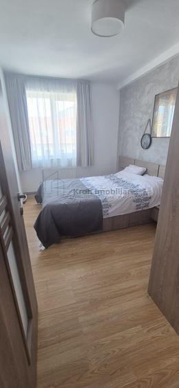 Apartament cu 2 camere decomandat, mobilat în Central