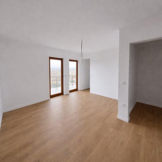 Apartament cu 3 camere decomandat în Cetate