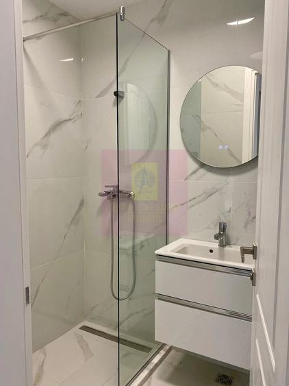 Apartament cu 3 camere decomandat în Armeneasca