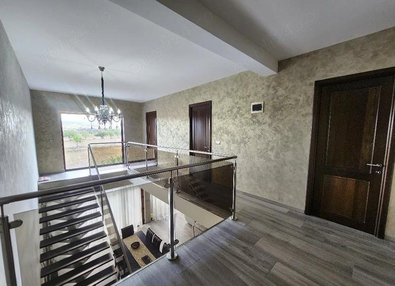 Casă cu Teren 500 Mp în Central