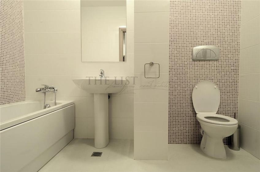 Apartament cu 4 camere decomandat, mobilat în Iancu Nicolae