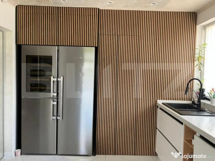 Casă cu 7 camere cu Teren 1440 Mp în Uriu