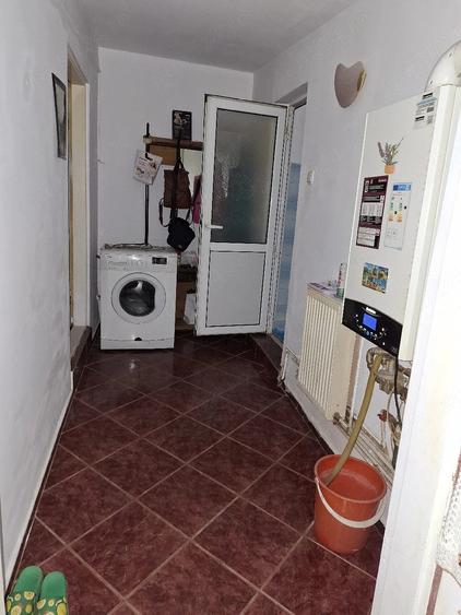 Casă cu 6 camere cu Teren 400 Mp în 8 Martie