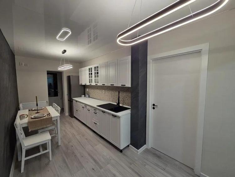 Apartament cu 3 camere decomandat, mobilat în Dorobanți