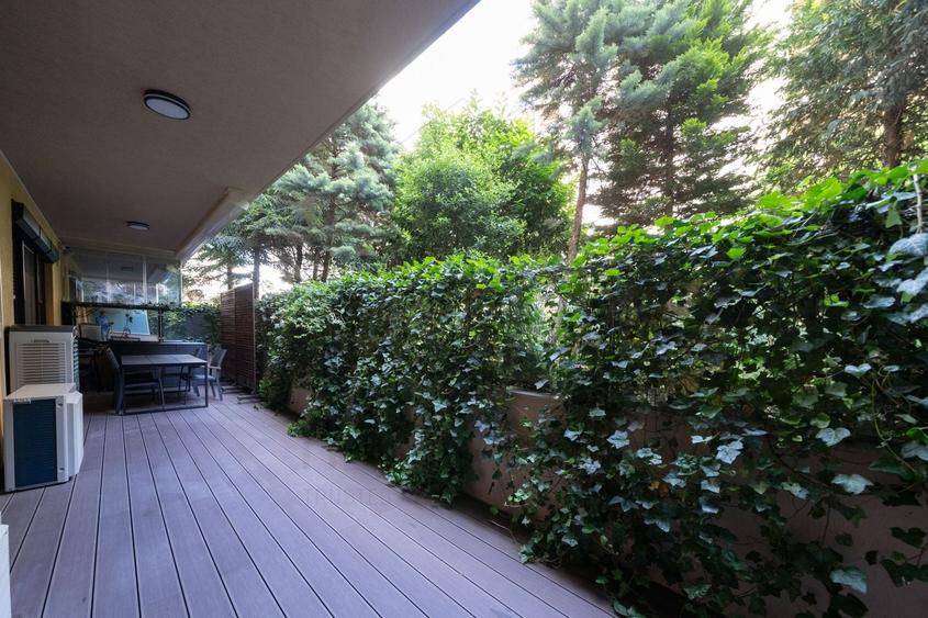 Apartament cu 5 camere decomandat, mobilat în Herăstrău