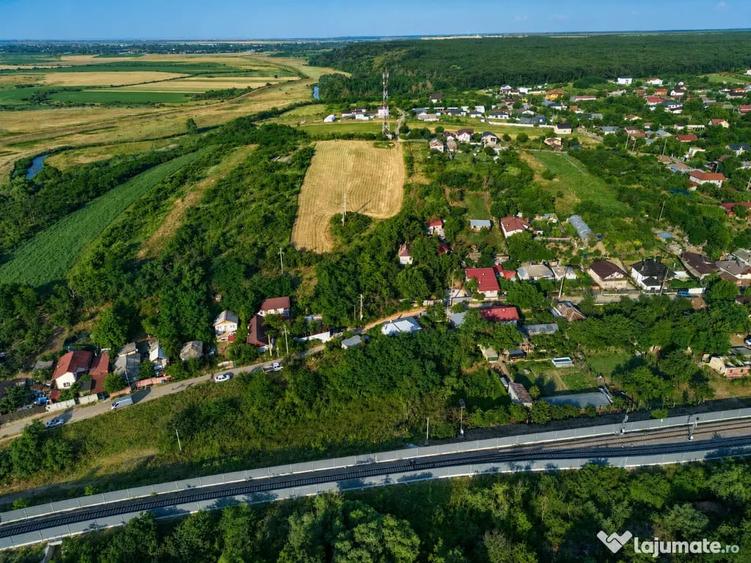 Teren în Comana