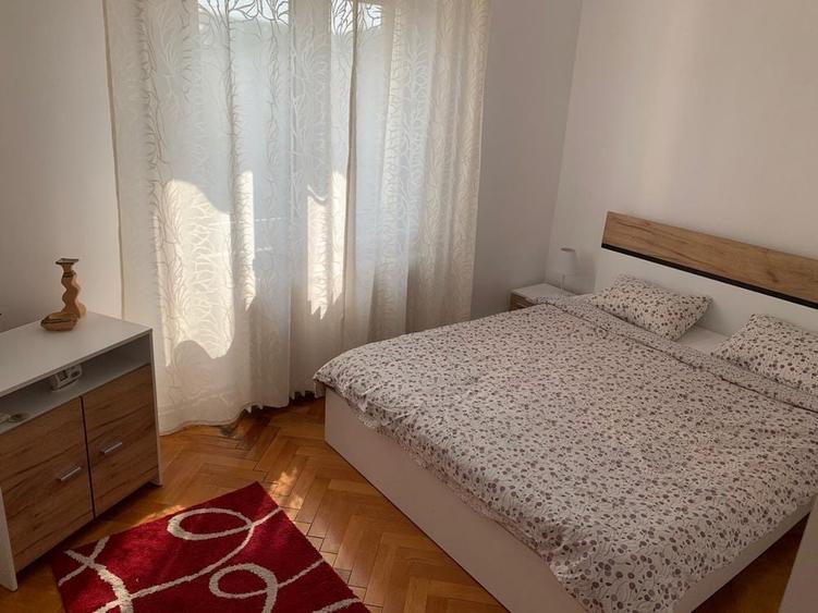 Apartament cu 3 camere decomandat în Dâmbu Pietros