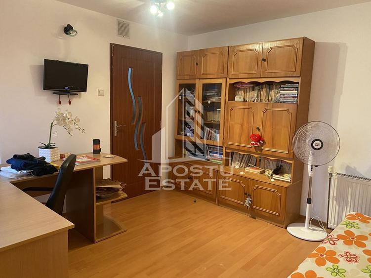 Casă cu 4 camere cu Teren 542 Mp în Central
