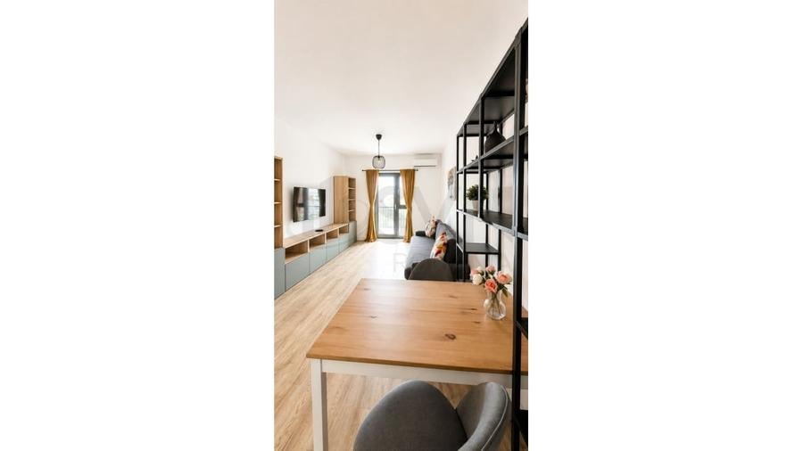 Apartament cu 2 camere decomandat, mobilat în 1 Mai