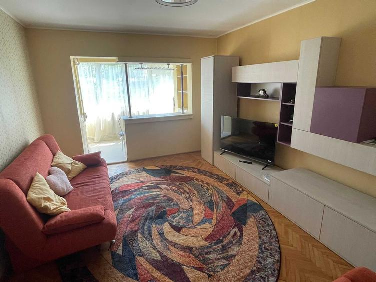 Apartament cu 3 camere decomandat în Bistrița Lac