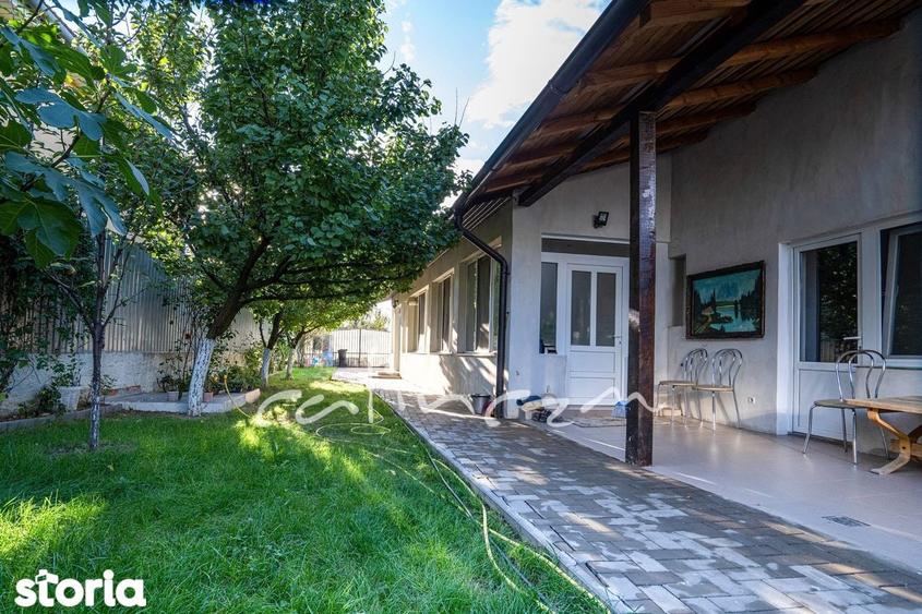 Casă cu 8 camere cu Teren 1385 Mp în Sânmartin