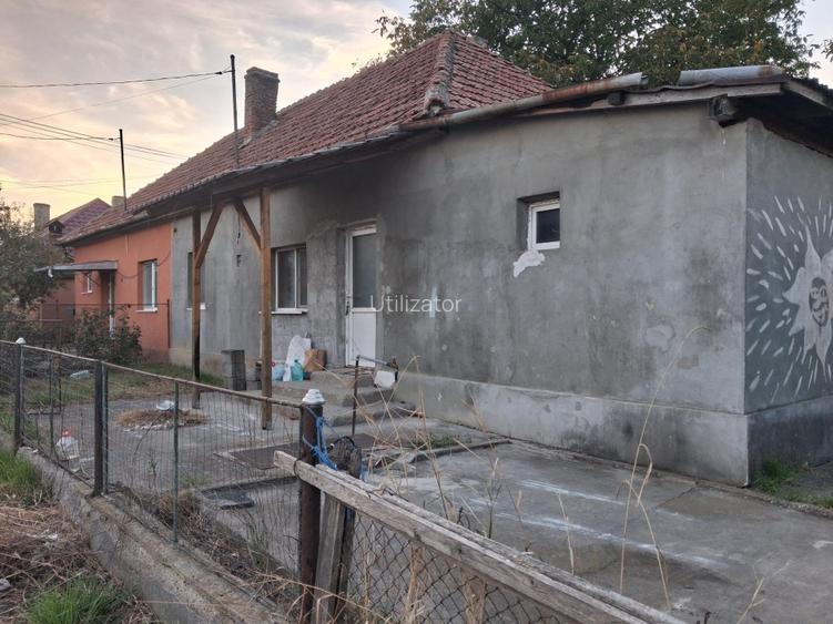 Vând casa in Feldioara Colonia Reconstrucția