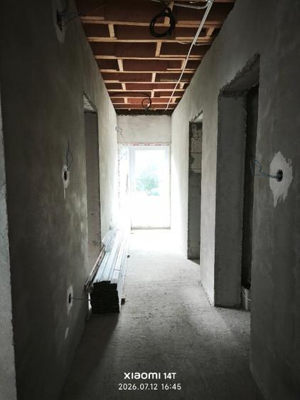 Vand casa + teren, zona foarte lini?tita - 8