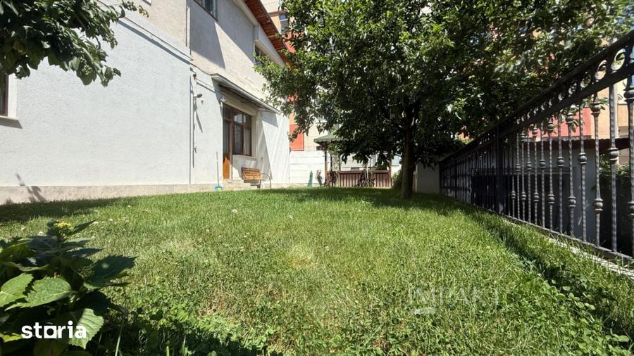 Apartament cu 4 camere, mobilat în Gruia