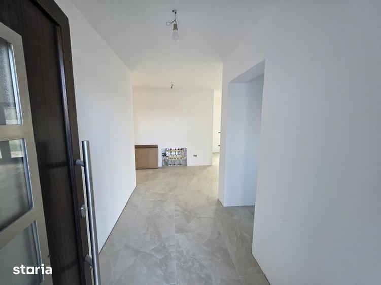 Casă cu 2 camere cu Teren 450 Mp în Cetate