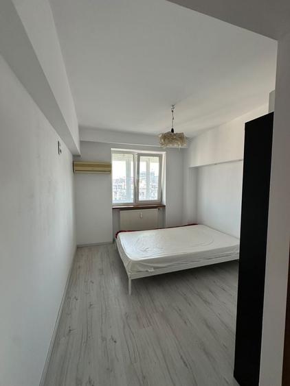 Apartament cu 3 camere decomandat, mobilat în Tineretului