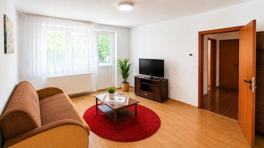 Apartament cu 3 camere semidecomandat în Central