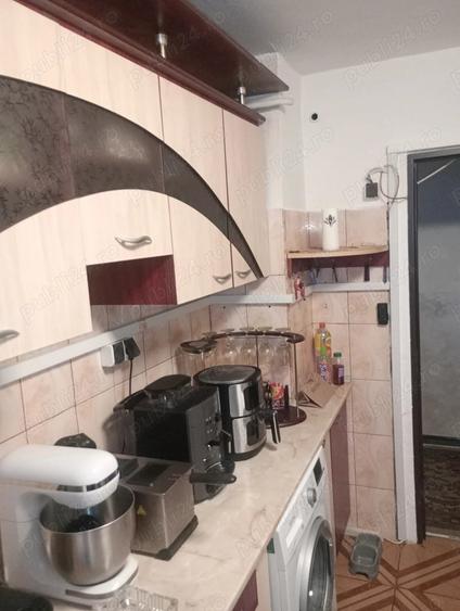 Apartament cu 4 camere decomandat în Dărmănești