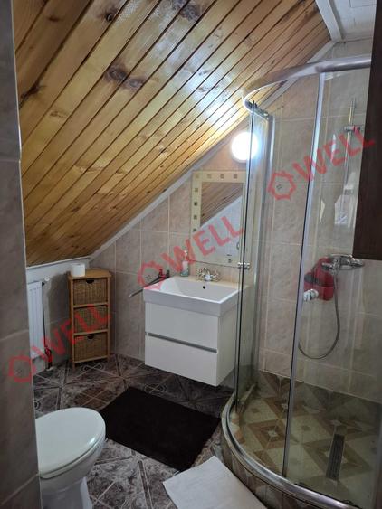 Casă cu 4 camere cu Teren 676 Mp în Central