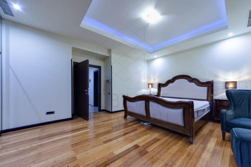 Apartament cu 3 camere semidecomandat, mobilat în Primăverii