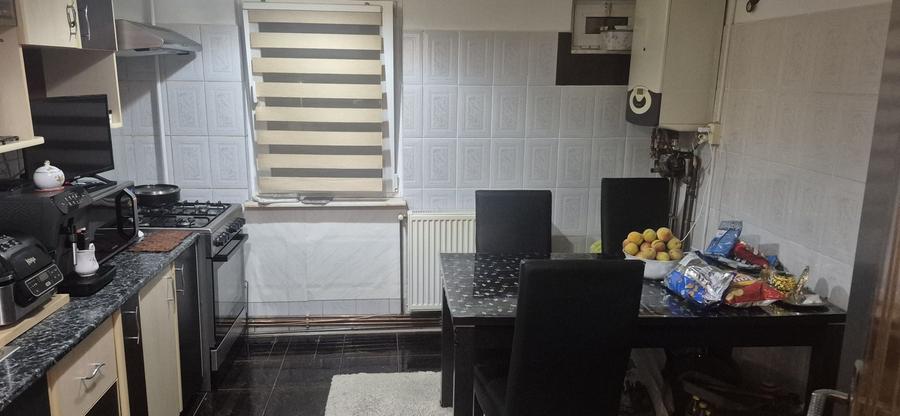 Apartament cu 3 camere decomandat în Găvana