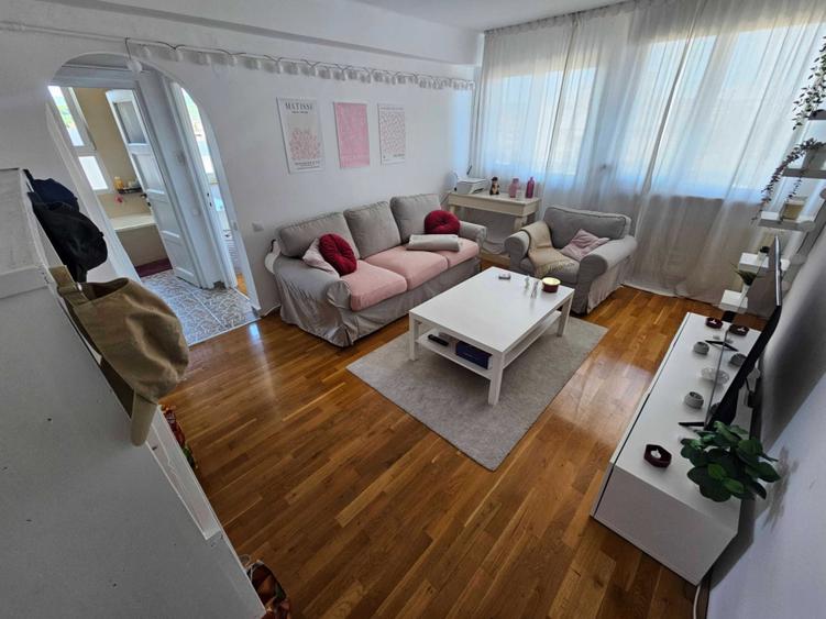 Apartament cu 2 camere semidecomandat în Central