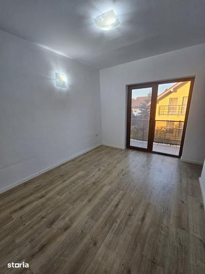 Casă cu 5 camere cu Teren 266 Mp în Europa