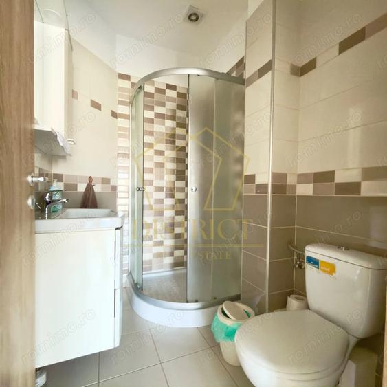 Apartament cu 3 camere decomandat, mobilat în Torontalului
