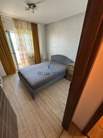 Apartament cu 3 camere semidecomandat în Sebastian
