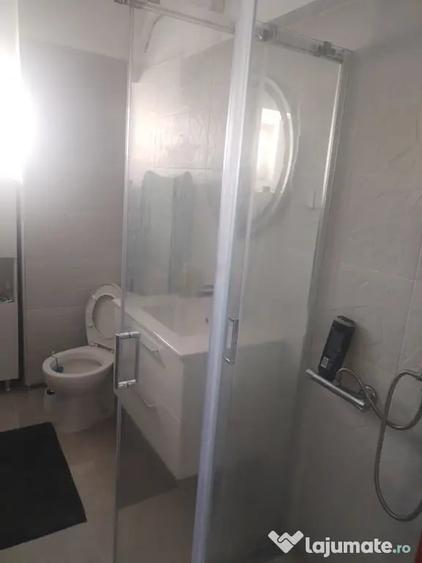 Apartament cu 3 camere decomandat în Mărăști
