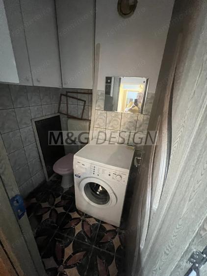 Apartament cu 3 camere decomandat în Girocului
