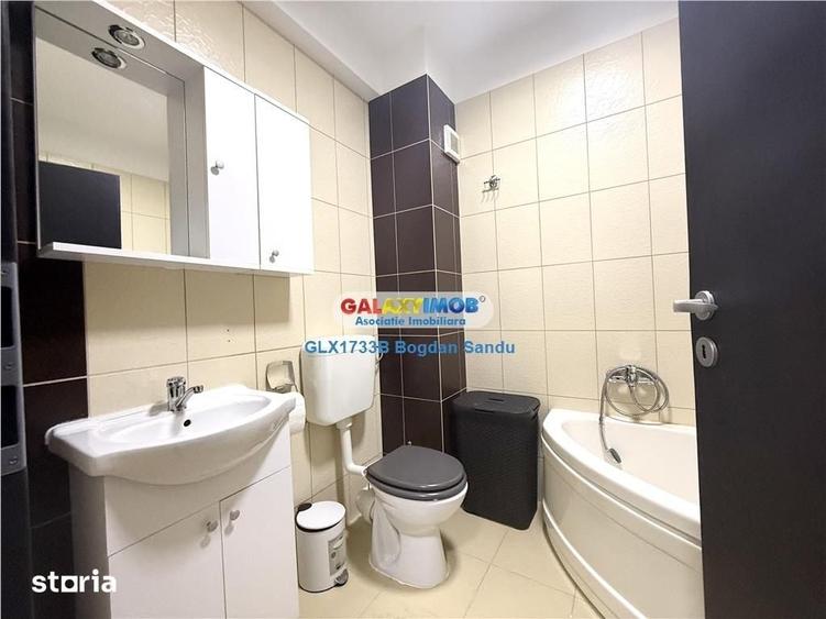 Garsonieră decomandată în Roșu