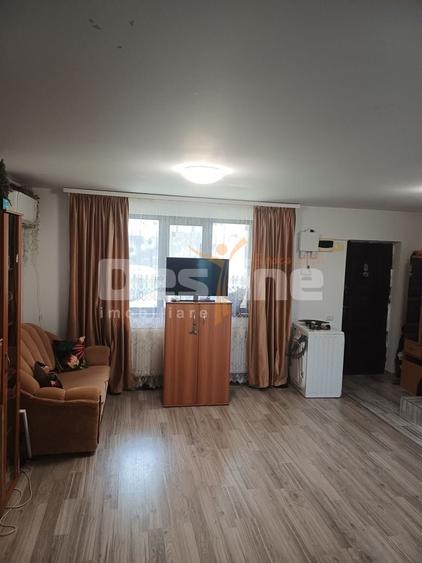 Casă cu 4 camere cu Canalizare în Nord