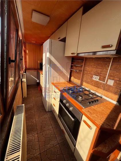 Apartament cu 2 camere decomandat în Filiași