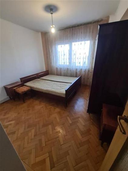 Apartament cu 3 camere decomandat, mobilat în Răcădău