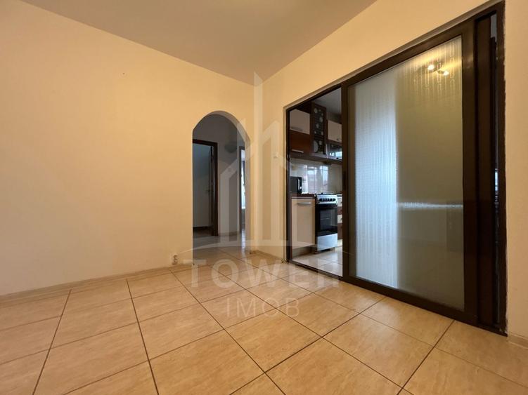 Apartament cu 3 camere decomandat în Vasile Aaron