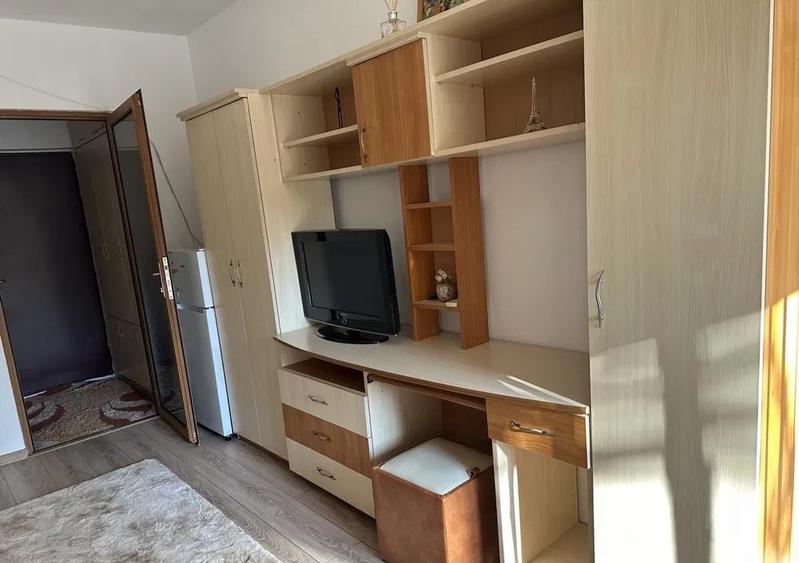 Garsonieră decomandată, mobilată în Tudor Vladimirescu