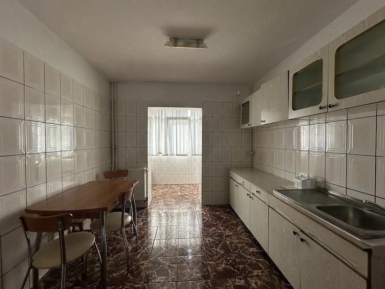 Apartament cu 2 camere decomandat în Malu Roșu