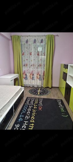 Apartament cu 3 camere semidecomandat în Florești