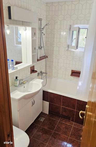 Apartament cu 4 camere în Central