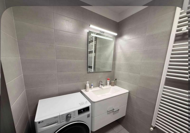 Apartament cu 4 camere nedecomandat în Drumul Taberei